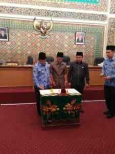 229016017Bupati Pelalawan