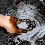 OPEC+ Naikkan Produksi, Minyak Dunia Loyo