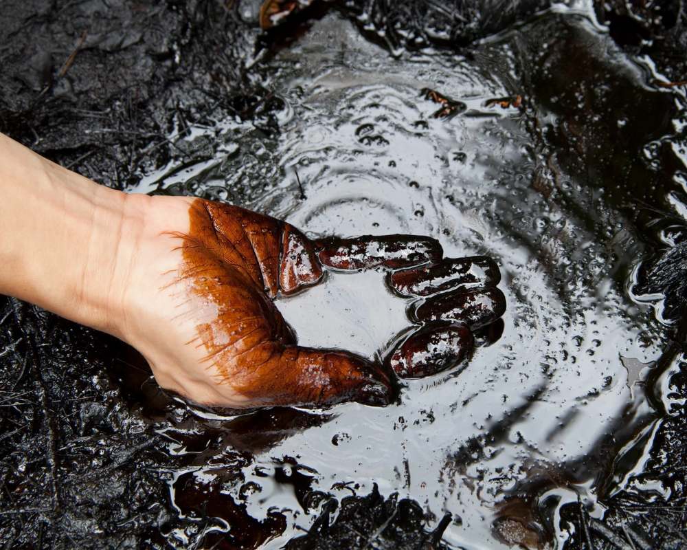 OPEC+ Naikkan Produksi, Minyak Dunia Loyo